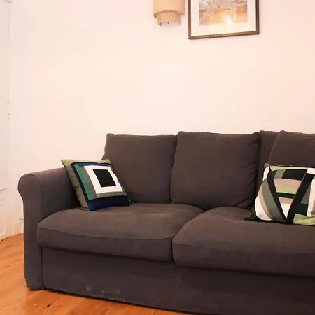 Cosy 27m In The 8th District Of Παρίσι