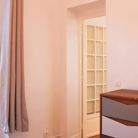 Διαμέρισμα Cosy 27m In The 8th District Of Παρίσι